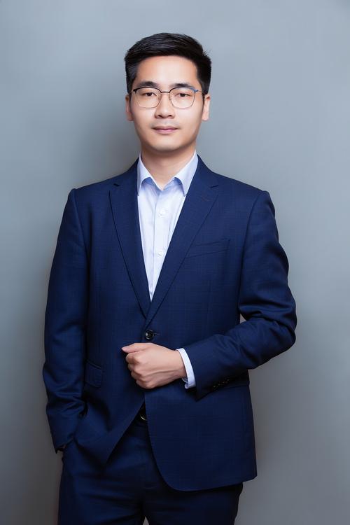 张进飘 视觉与舞美负责人